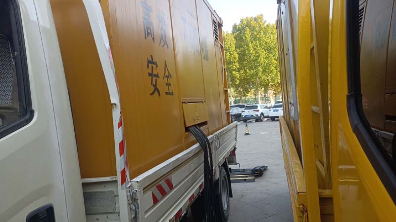 延平如何判断柴油发电机组和UPS电源的切换时间是否符合要求？